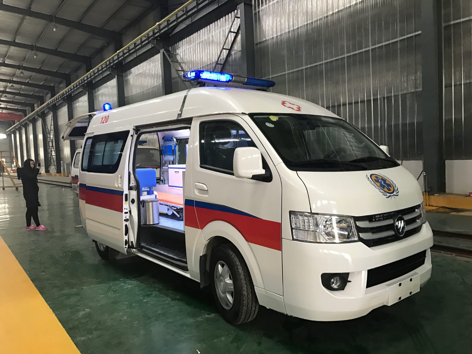 东兰县救护车转院