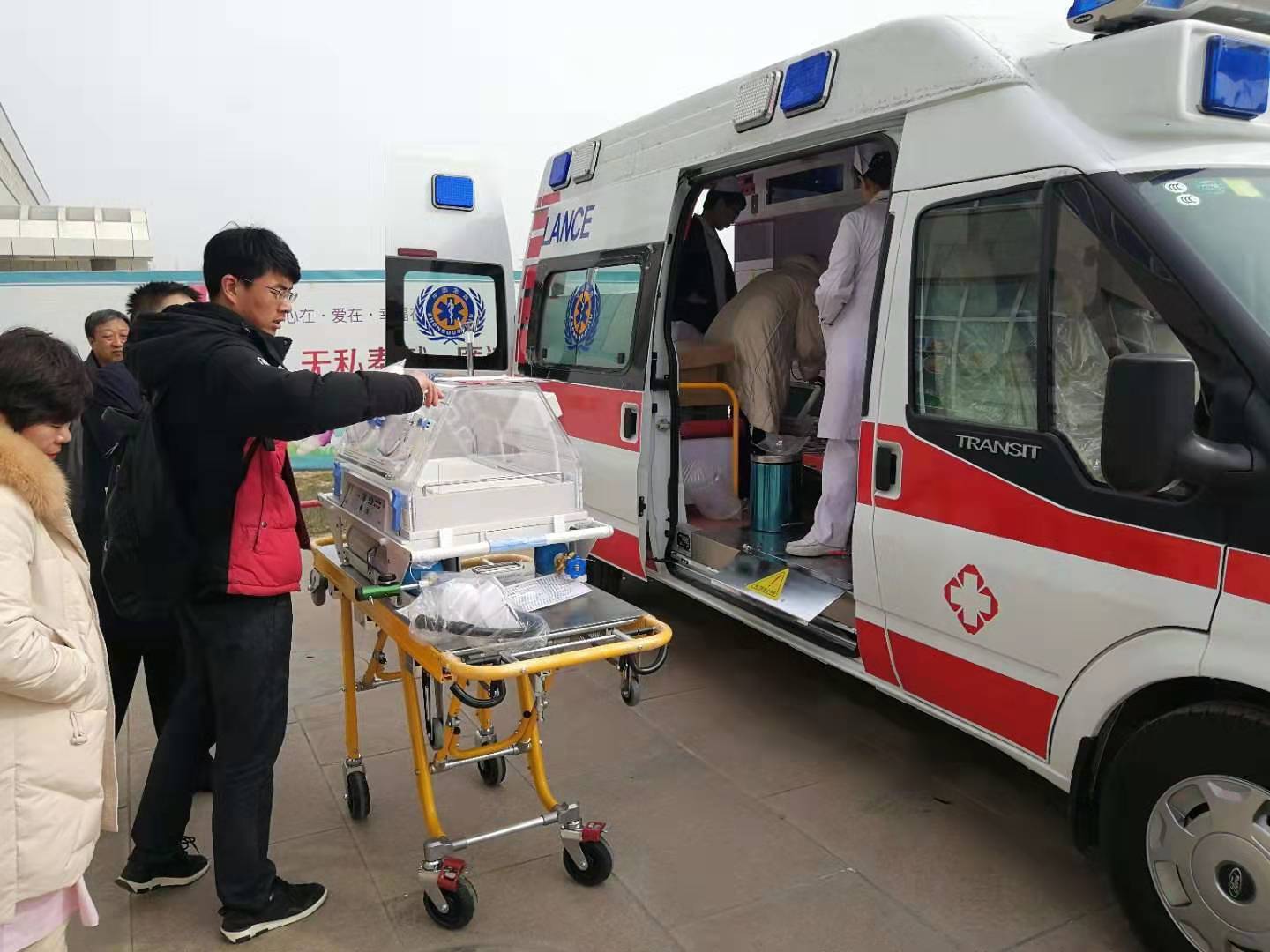 东兰县救护车转院